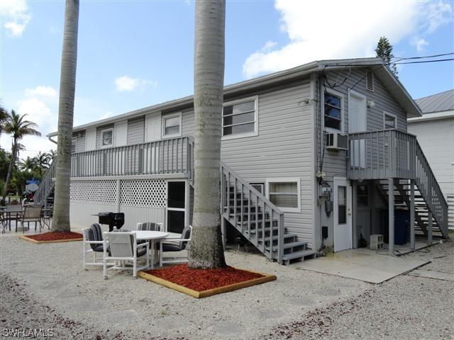 61 Flamingo St., Fort Myers Beach, FL 33931