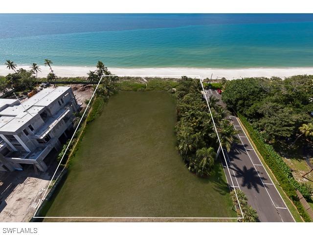 30 15th Ave., Naples, FL 34102