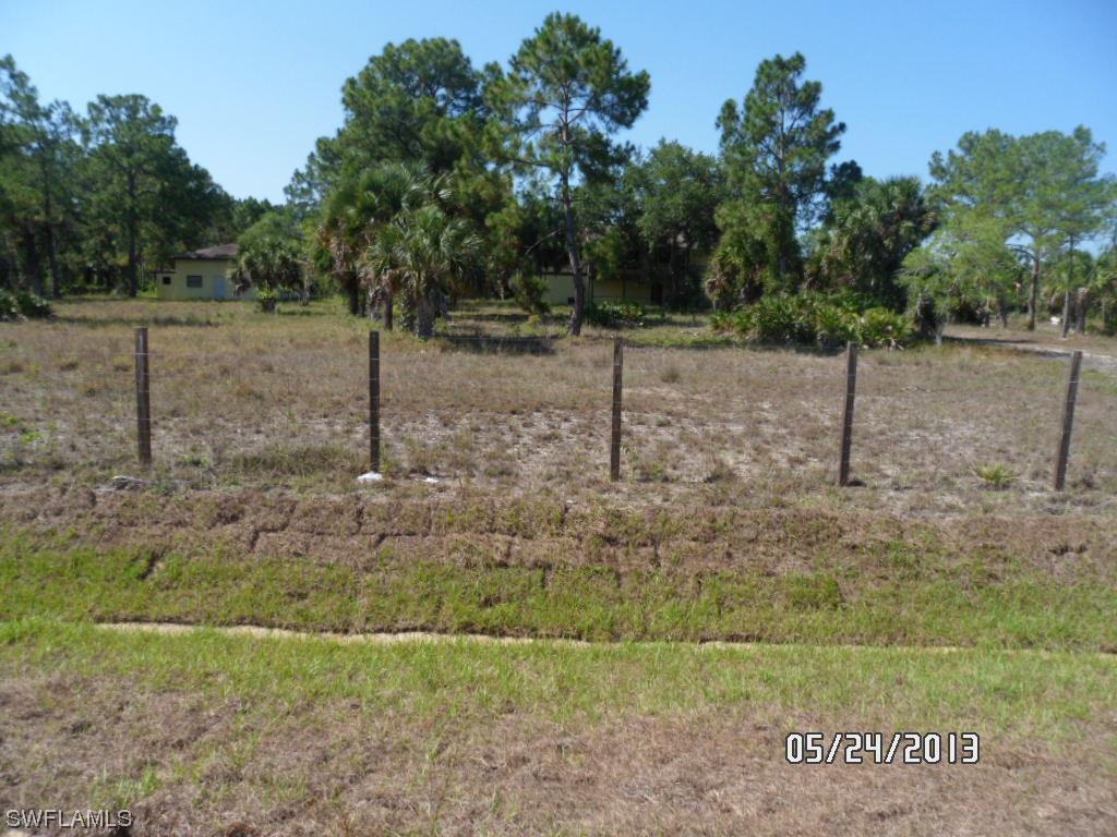 330 16th Ave., Naples, FL 34120