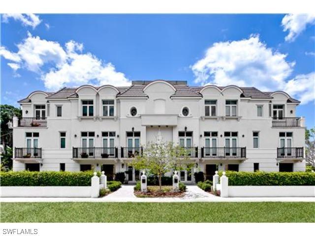 920 & 930 9th St., Naples, FL 34102