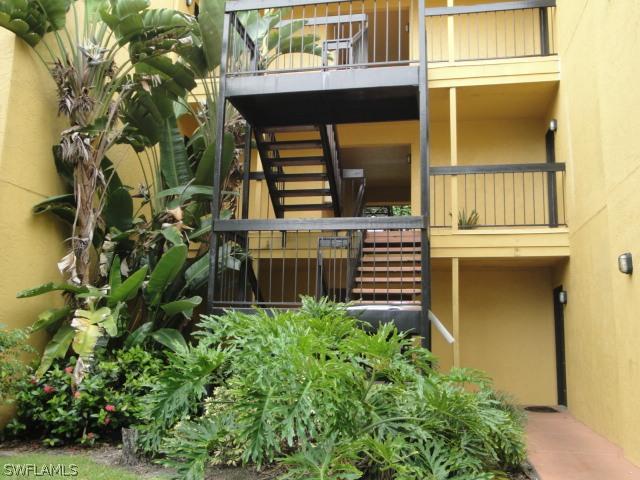2845 Winkler Ave., Fort Myers, FL 33916