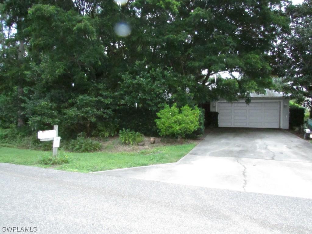 901 Hidden Terrace Rd., Naples, FL 34104