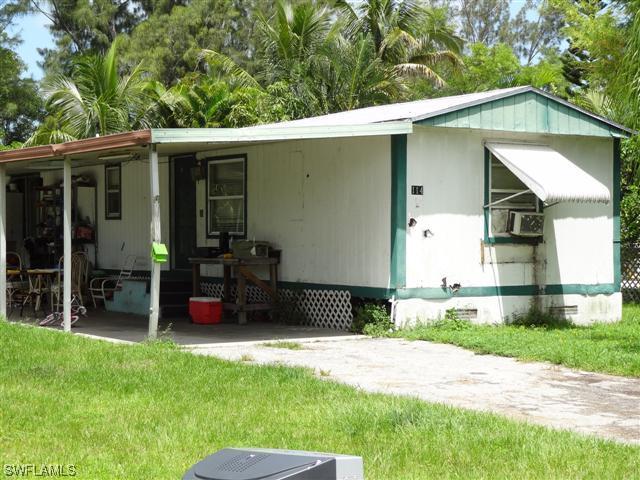 114 Moon Bay St., Naples, FL
