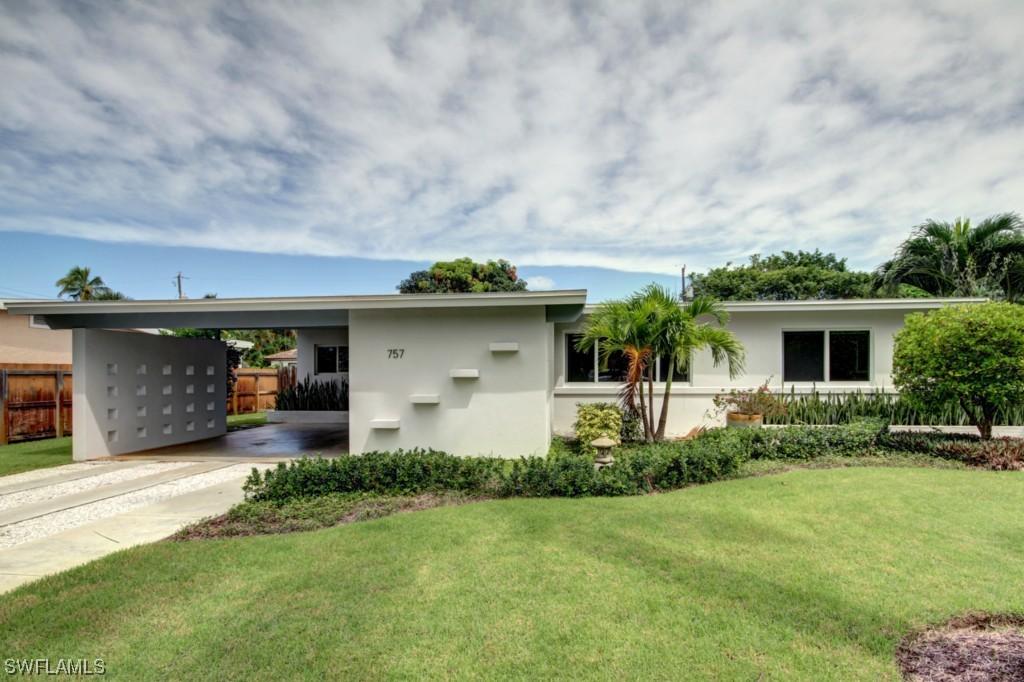 757 Broad Ct., Naples, FL 34102