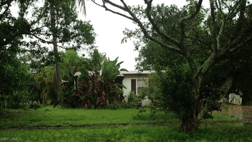 1015 7th Ave., Naples, FL 34102