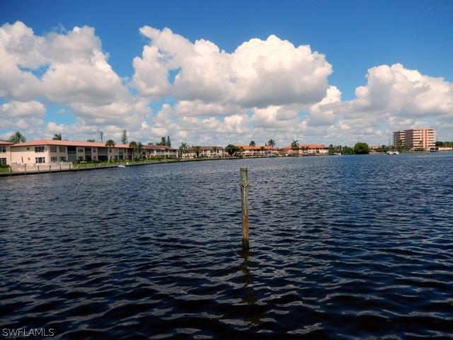 419 Avalon Dr., Cape Coral, FL 33904