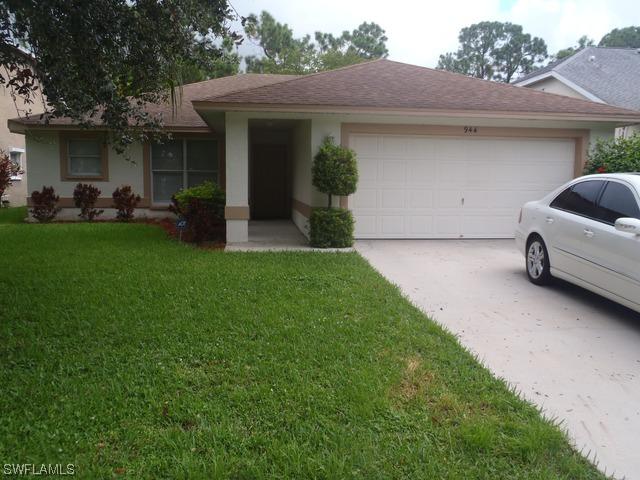 944 Belville Blvd., Naples, FL 34104