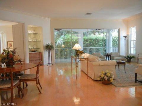 515 Via Veneto #202, Naples, FL 34108