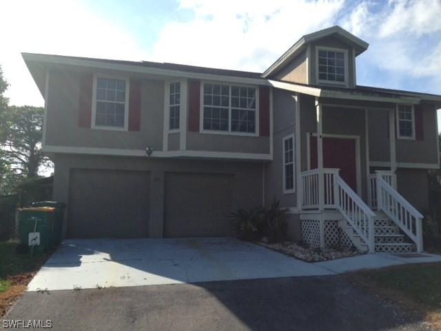 711 10th St., Naples, FL 34117