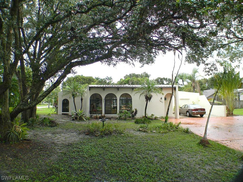 1457 Jefferson Ave., Fort Myers, FL 33901