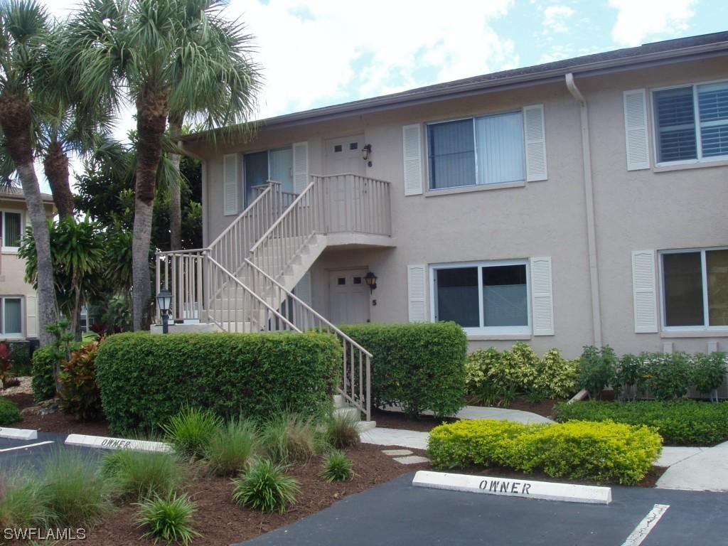 185 Penny Ln. #5, Naples, FL 34112