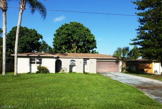 2121 41st Ter., Naples, FL 34116