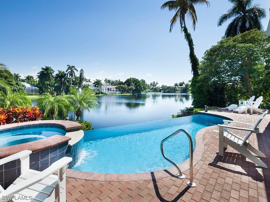 585 W Lake Dr., Naples, FL