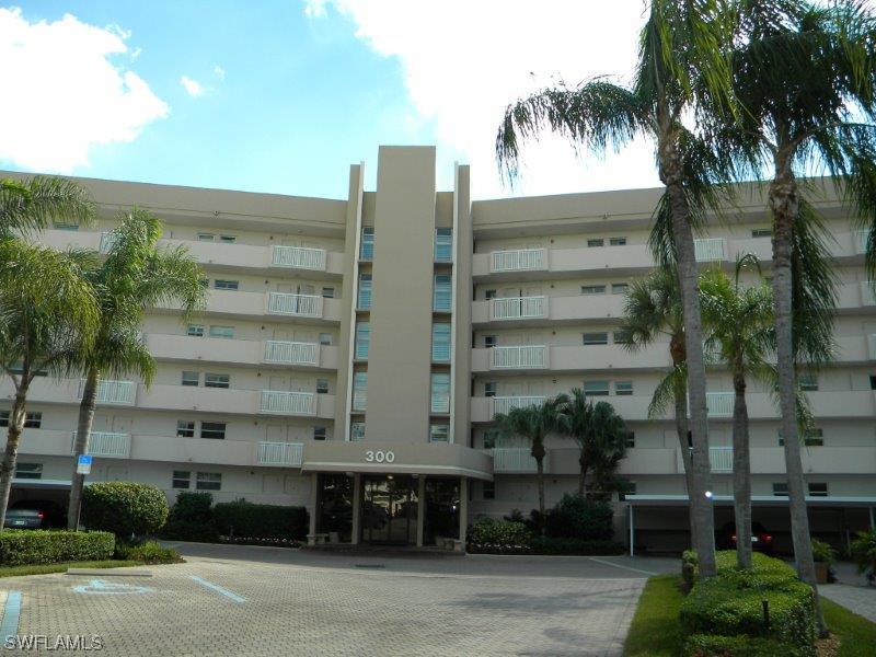 300 Park Shore Dr. #2B, Naples, FL 34103