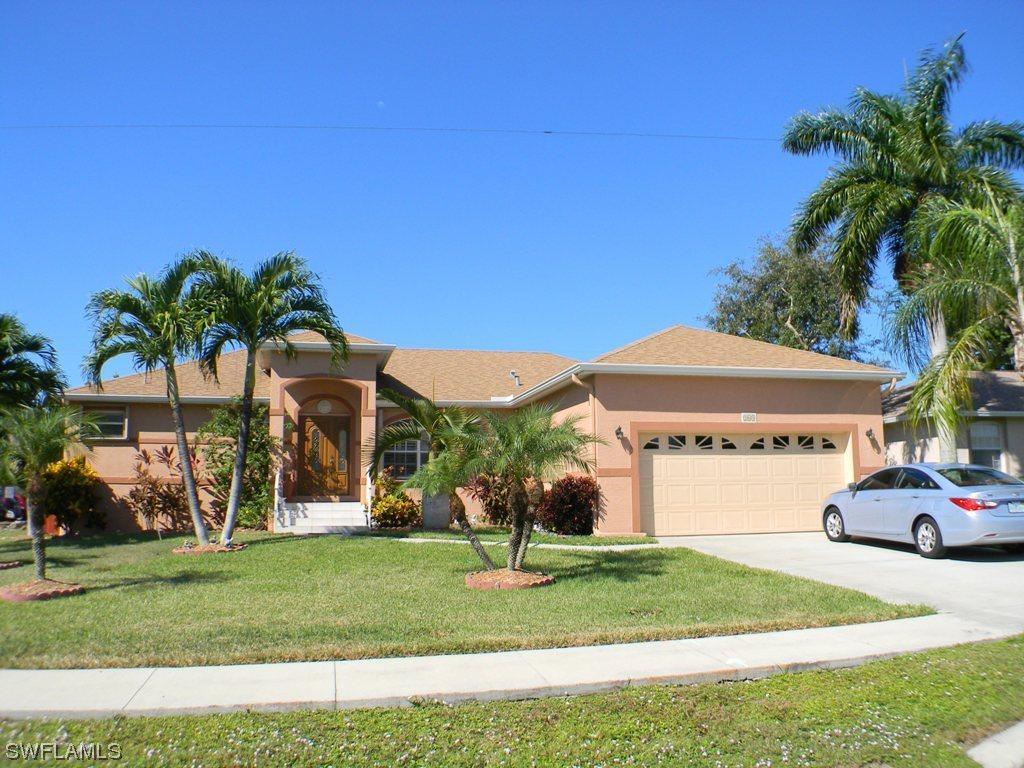 264 Castaways St., Marco Island, FL 34145