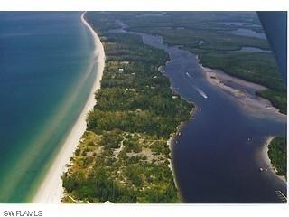 11219 Keewaydin St., Naples, FL