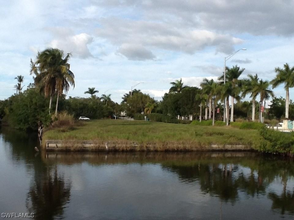 Bayshore Dr., Naples, FL 34112