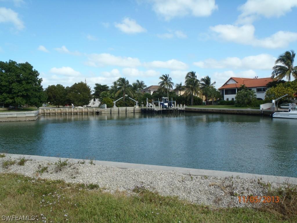 536 Seagrape Dr., Marco Island, FL 34145