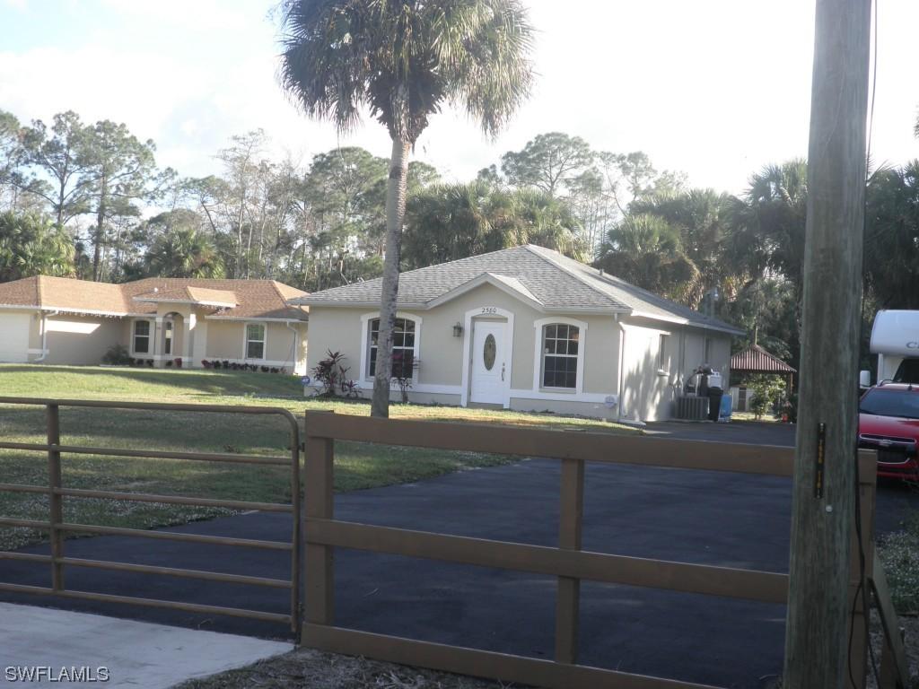 2580 22nd Ave., Naples, FL 34120