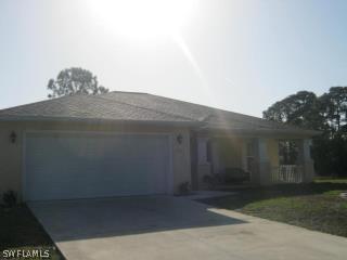 923 Hillcrest Ave., Lehigh Acres, FL 33974