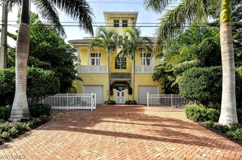 26548 Hickory Blvd., Bonita Springs, FL 34134