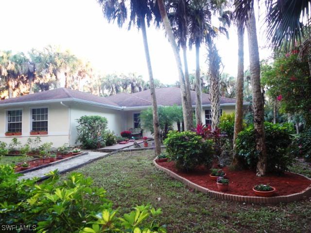 390 14th Ave., Naples, FL 34102