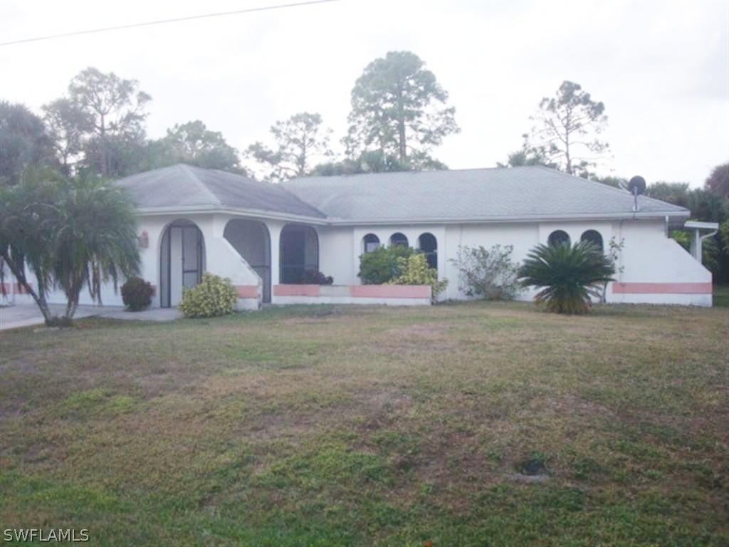 419 Jackson Ave., Lehigh Acres, FL 33972