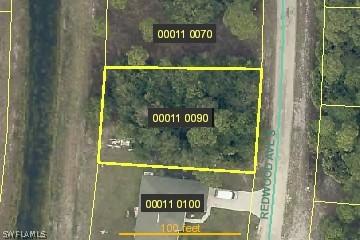 512 Redwood Ave., Lehigh Acres, FL 33974