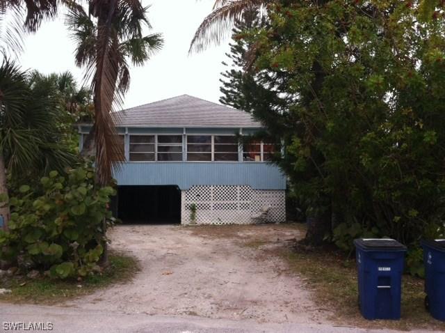 141 Coconut Dr., Fort Myers Beach, FL 33931