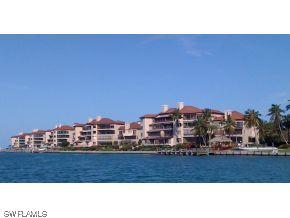 322 La Peninsula Blvd., Naples, FL 34113