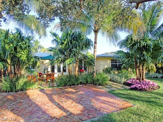 5088 Seashell Ave., Naples, FL 34103
