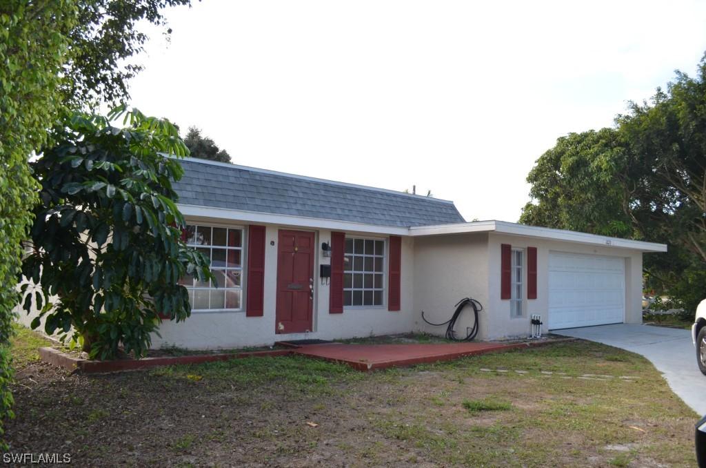 1220 10th Ave., Naples, FL 34102