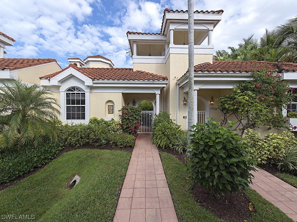 453 2nd Ave., Naples, FL 34102
