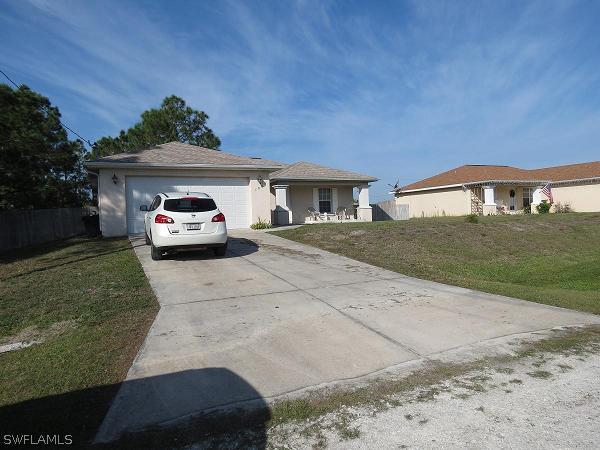 1044 Harwood Ave., Lehigh Acres, FL 33974