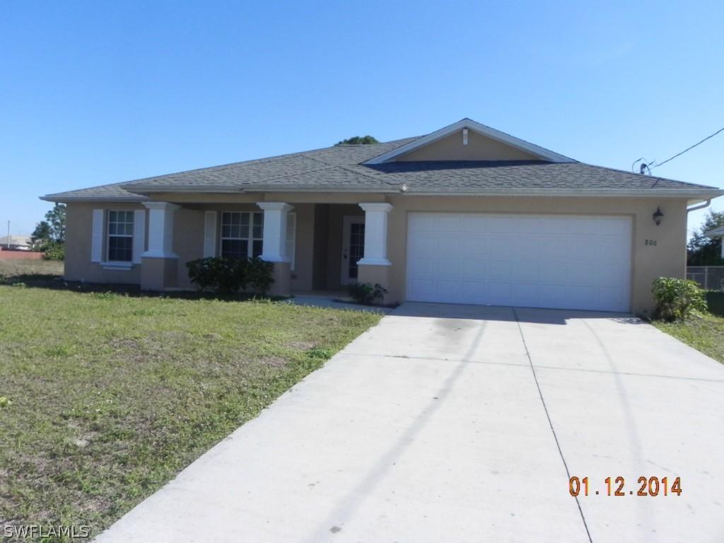 806 Bruce Ave., Lehigh Acres, FL 33971