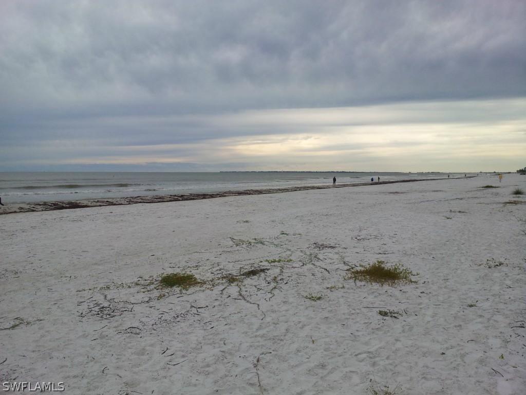 126 Madison Ct., Fort Myers Beach, FL 33931