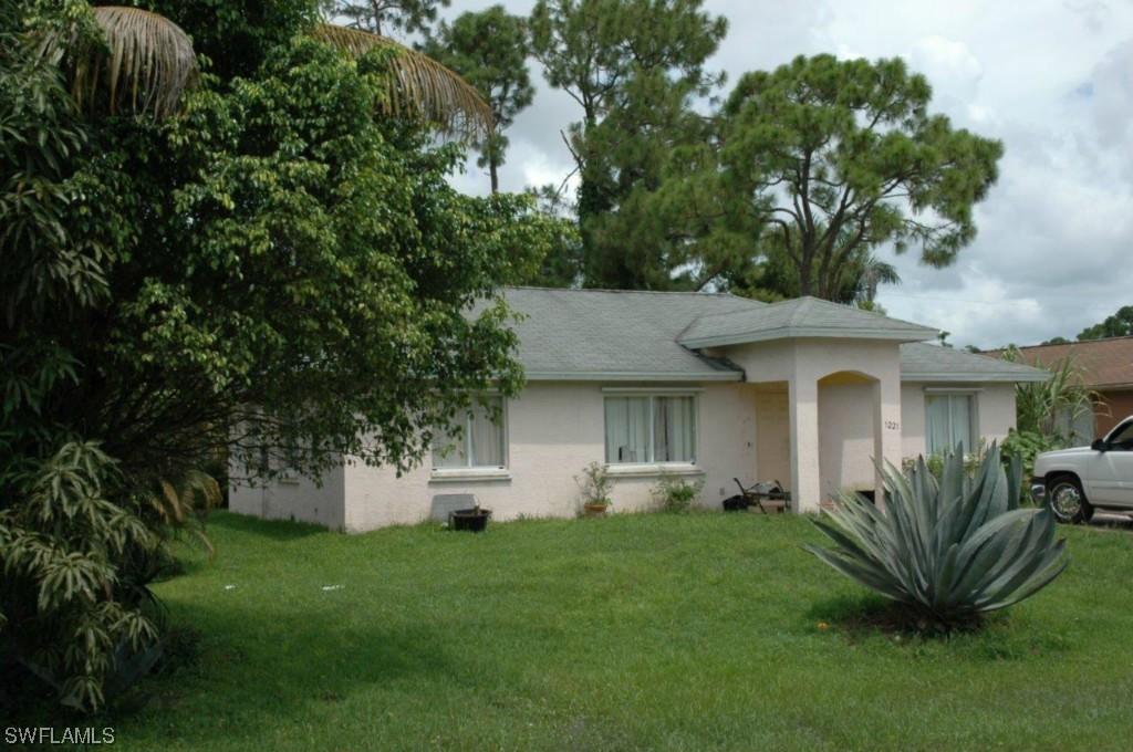 5221 Gilchrist St., Naples, FL 34113