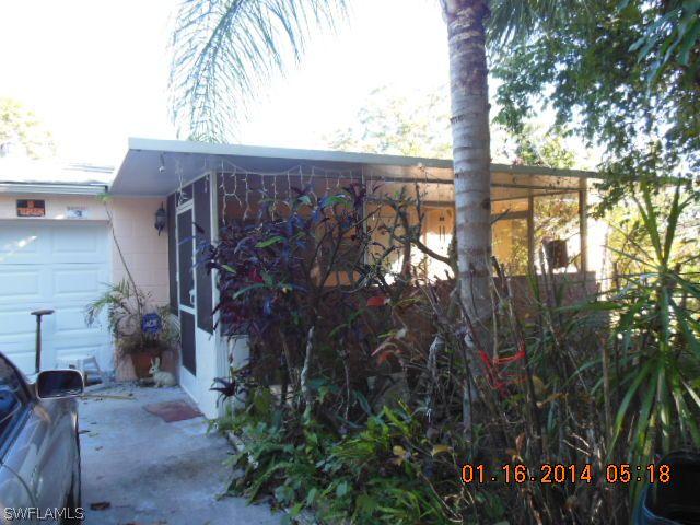 104 Clayton Ave., Lehigh Acres, FL 33936