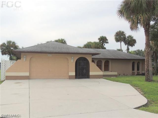 609 Jefferson Ave., Lehigh Acres, FL 33936