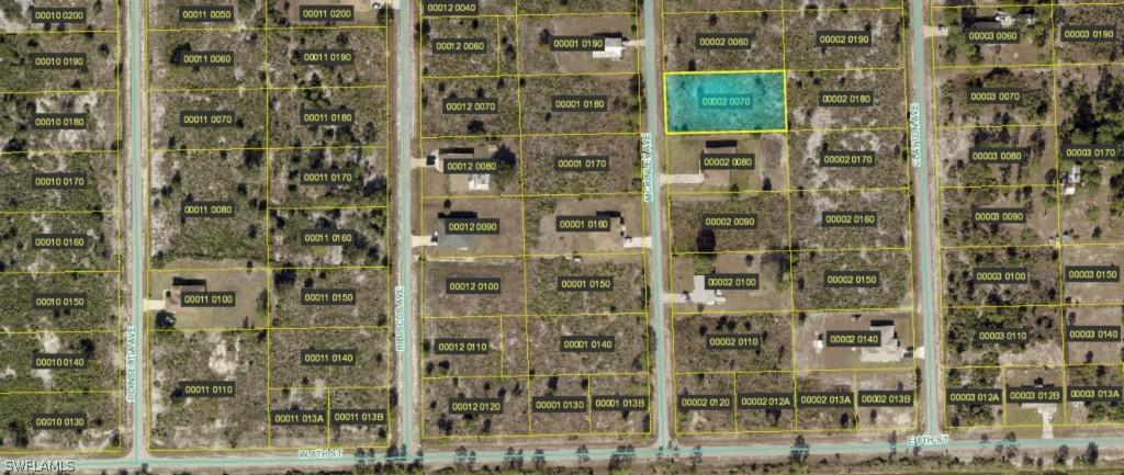 810 Mckinley Ave., Lehigh Acres, FL 33972