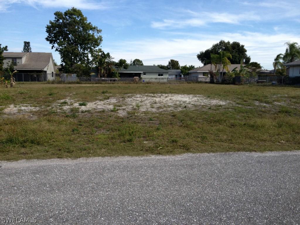 313 SE 17th Ave., Cape Coral, FL 33990
