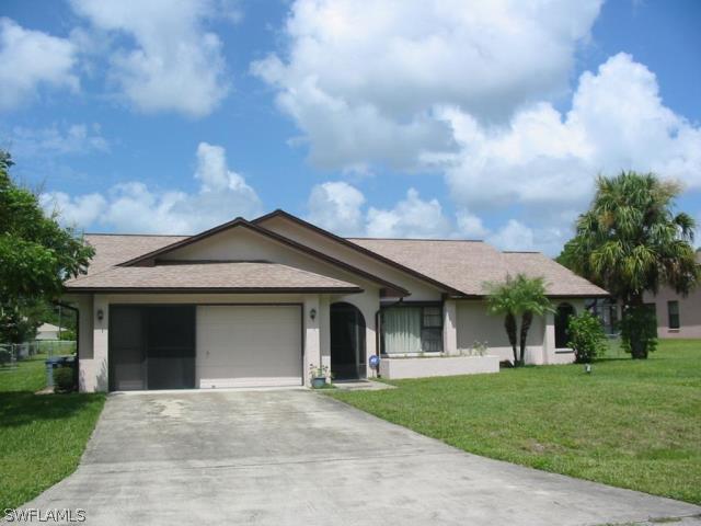 211 Roosevelt Ave., Lehigh Acres, FL 33936