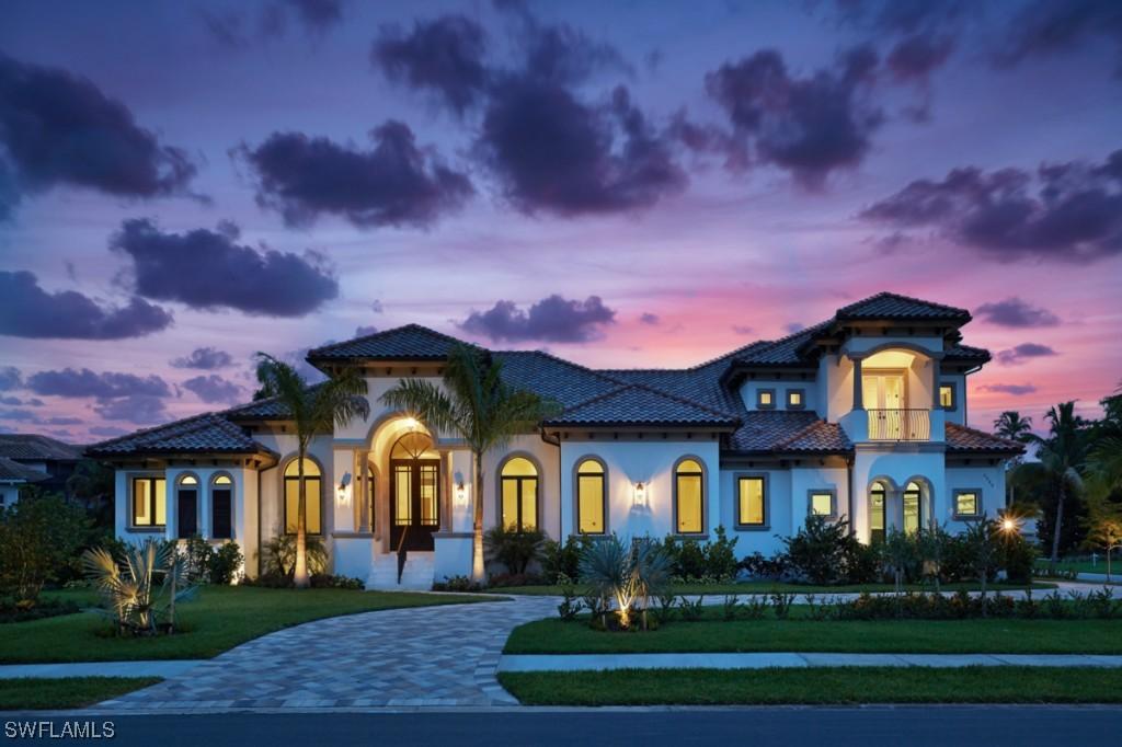 4200 Crayton Rd., Naples, FL 34103