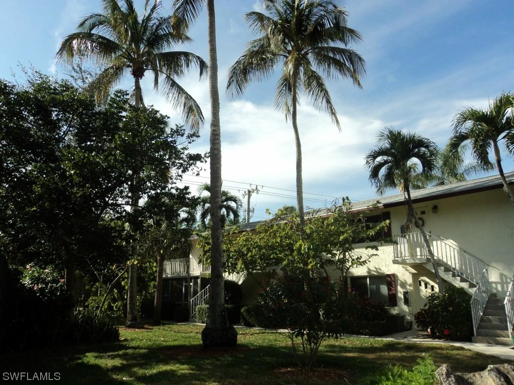200 Palm Dr. #4, Naples, FL 34112