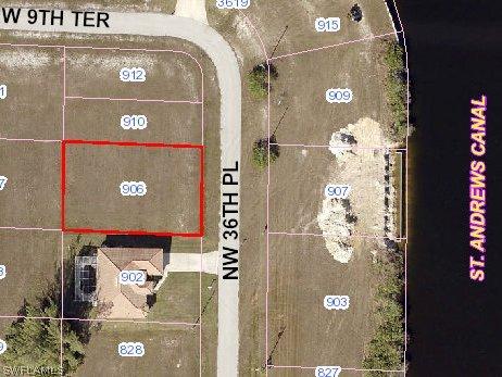 906 NW 36th Pl., Cape Coral, FL 33993