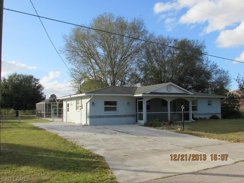 419 Henry Ave., Lehigh Acres, FL 33972