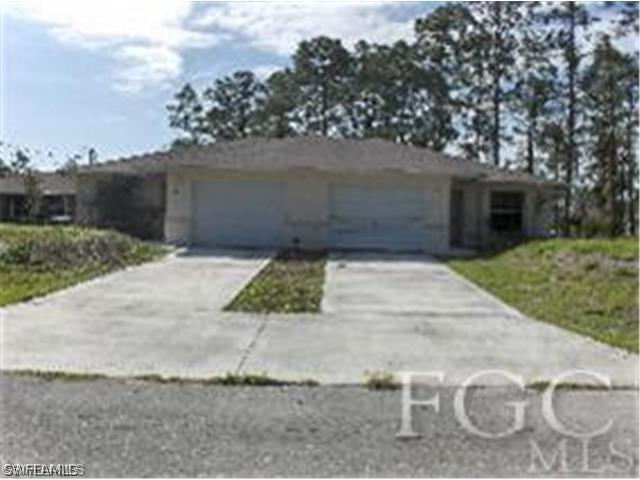 2413 Lantana Ave., Lehigh Acres, FL 33973