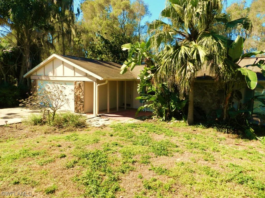17200 Phlox Dr., Fort Myers, FL 33967