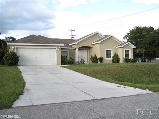 2323 NE 26th St., Cape Coral, FL 33909