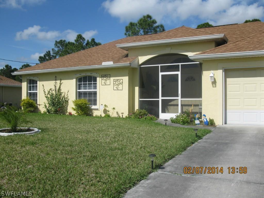 933 Berg St., Lehigh Acres, FL 33974